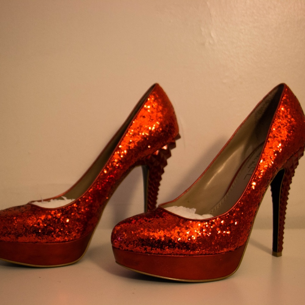 Heels - Picture 3 of 4